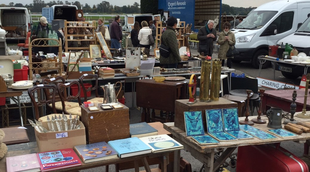 WEEKLY ANTIQUE MARKETS IN LONDON